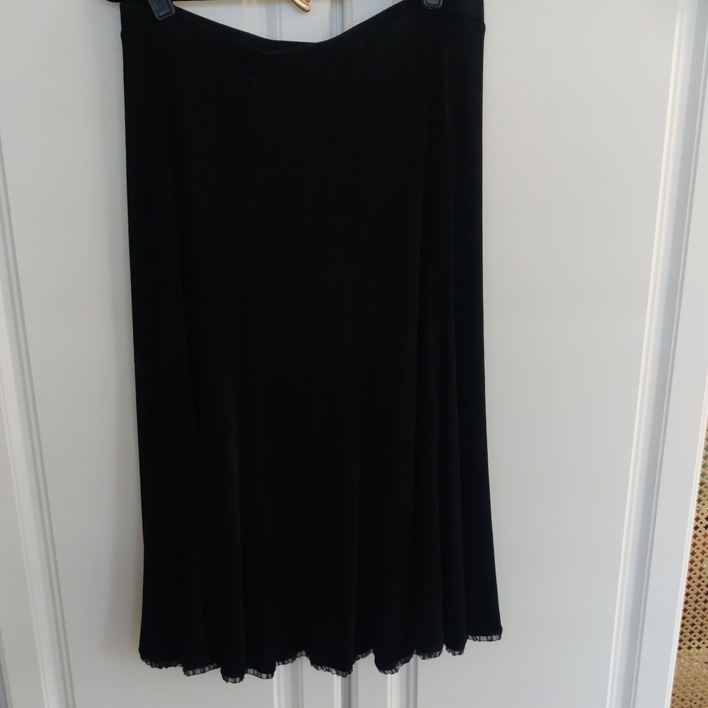 Chicos Travelers Size 2 Elegant Black Women's Skirt Wrinkle Free Lace Trim